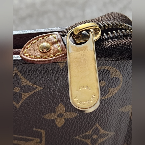 Louis Vuitton Brown Astrid Monogram Wallet - Picture 4 of 14
